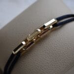 سوار ربط الحرير بالذهب عيار 18 والماس من الجانب