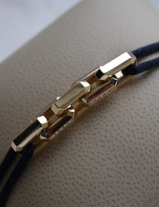 18k gold link silk bracelet diamonds side