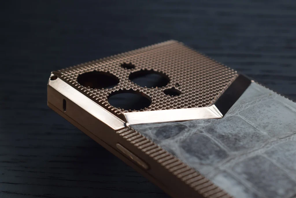 24K ROSE GOLD IPHONE 14 PRO CASE TITANIUM  TOP