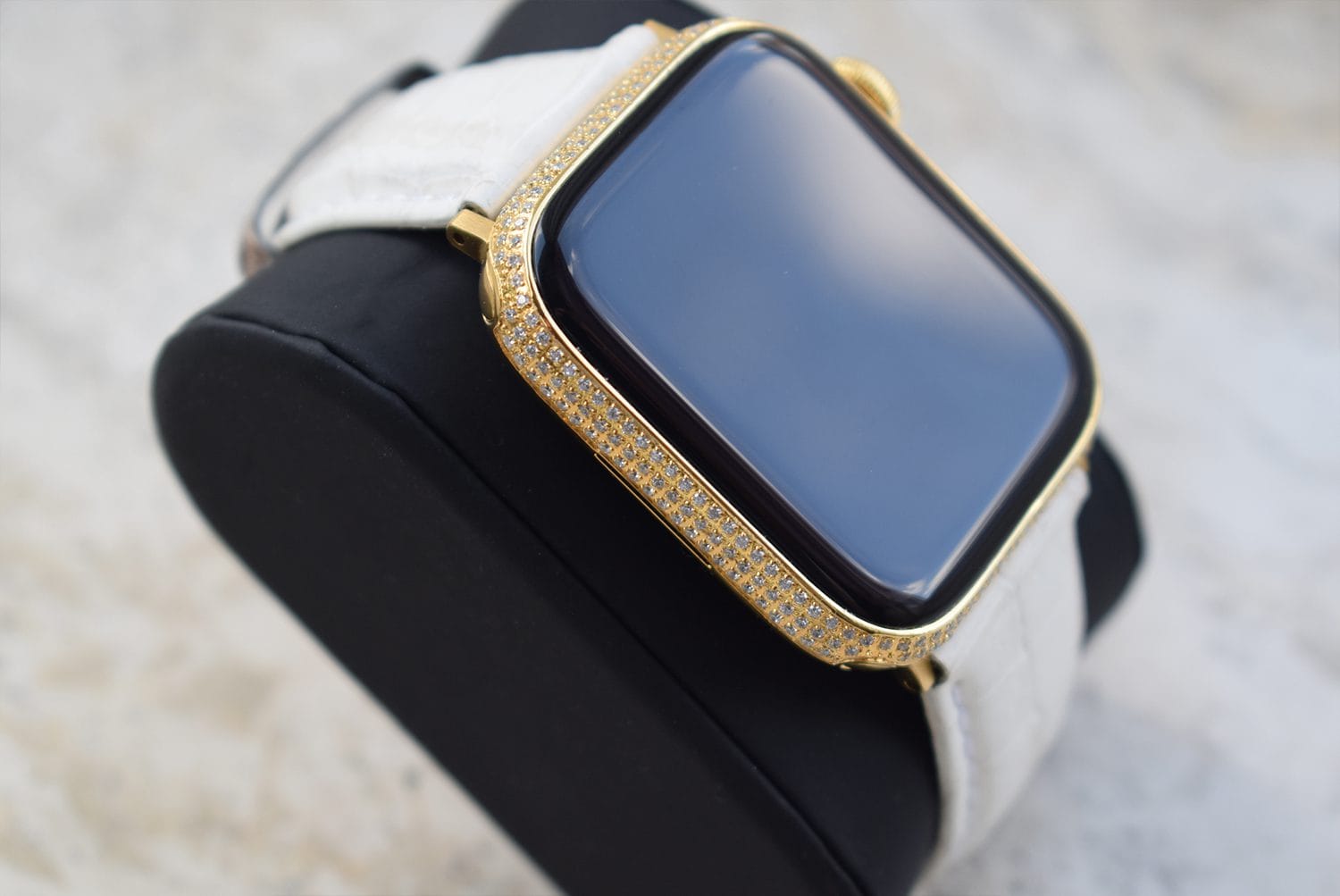 24k gold apple watch 8 with diamonds 2