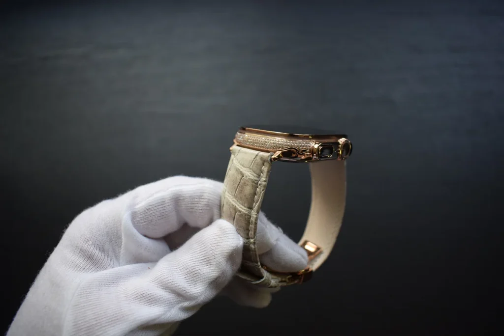 24k 玫瑰金 Apple Watch Ultra 钻石特写2