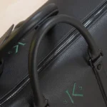 حقيبة سفر جلدية سوداء قابلة للتخصيص