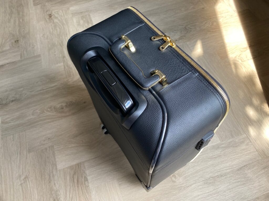 BLACK LEATHER CUSTOM SUITCASE SIDE