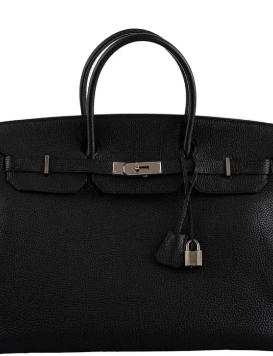 黑色 Togo 皮革手提包，Birkin 款式，配钯金配件和挺括廓形。