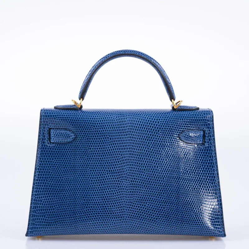 Bolso Kelly 20 de piel azul lagarto (parte trasera)