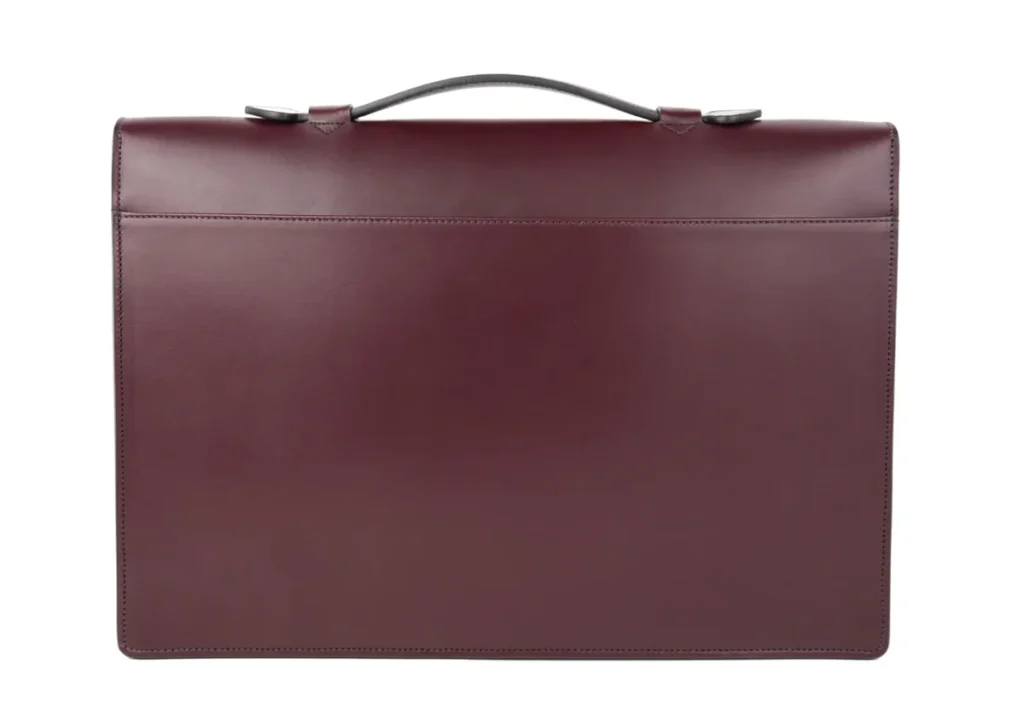 Klassische Aktentasche aus burgunderfarbenem Leder