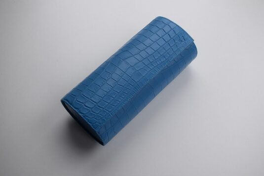 LUXURY WATCH ROLL BLUE CROCODILE