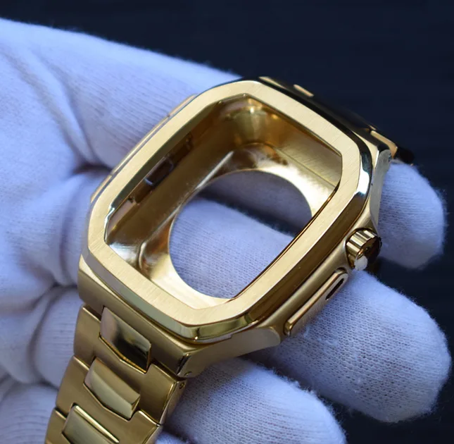 GOLD-APPLE-WATCH-CASE