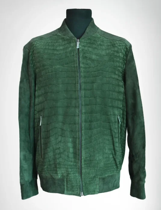 Chaqueta de piel de cocodrilo verde con acabado de ante nobuk y confección estilo bomber