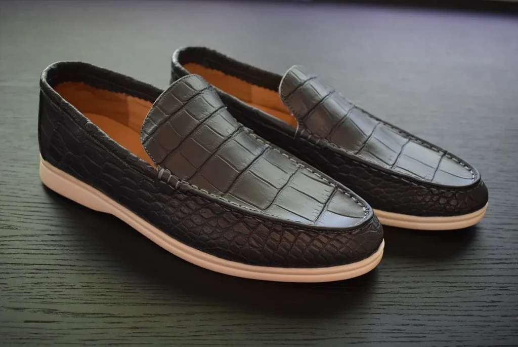 لوفر تمساح LP رمادي