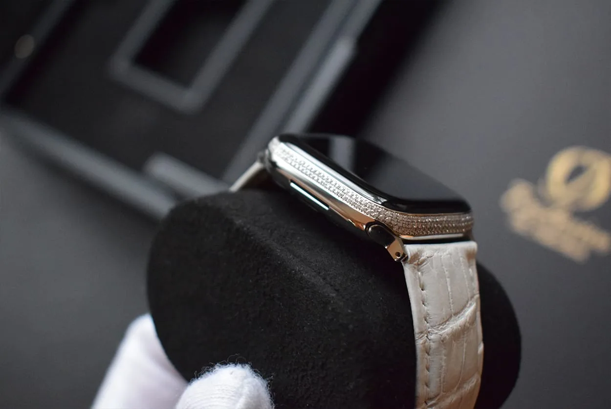 Apple Watch personalizzato in oro: lusso su misura, esclusiva OJ