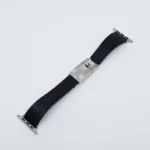 Correa de cuero negro para Apple Watch con cierre desplegable plateado y conectores para Apple Watch