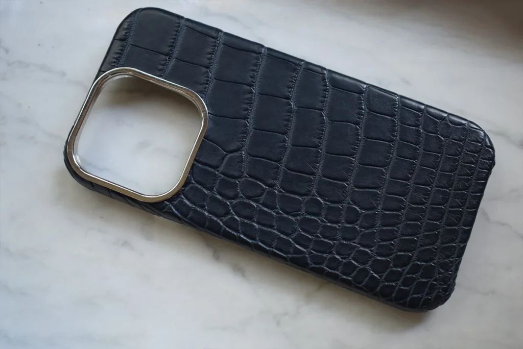 蓝色鳄鱼皮手机壳