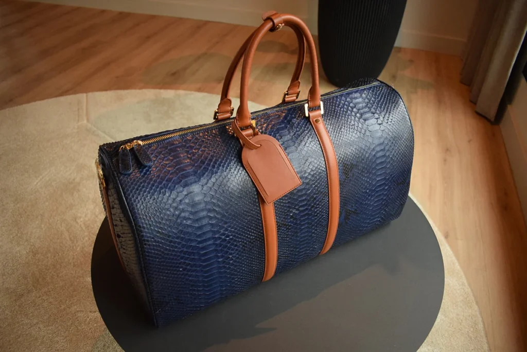 Sac de sport en python bleu