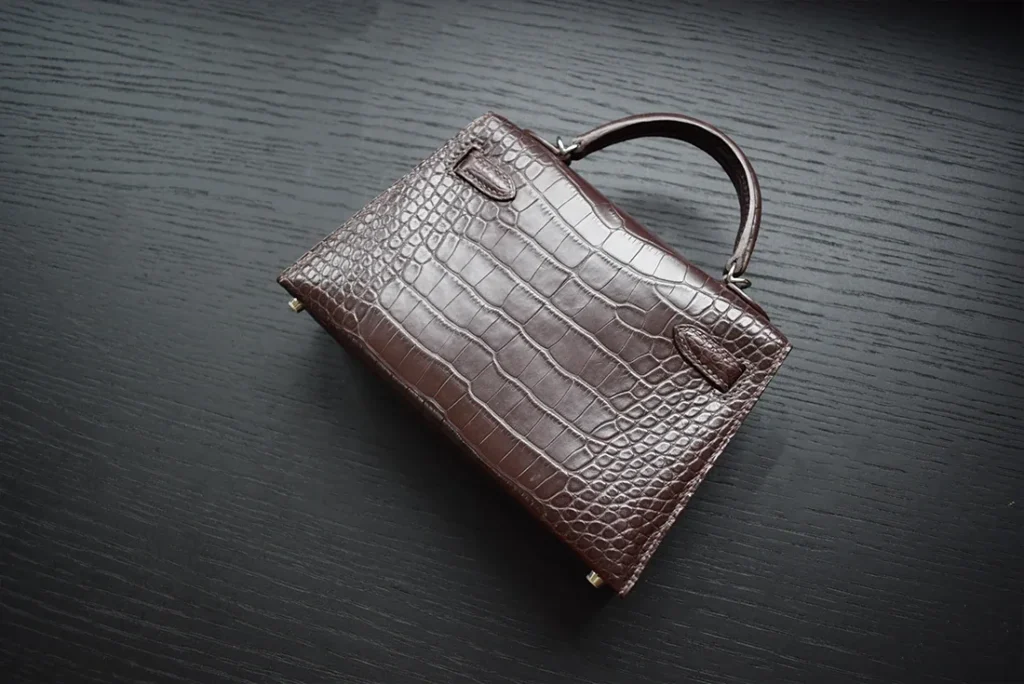 mini kelly coccodrillo marrone 20 cm di schiena