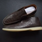 棕色鳄鱼皮开放式步行鞋