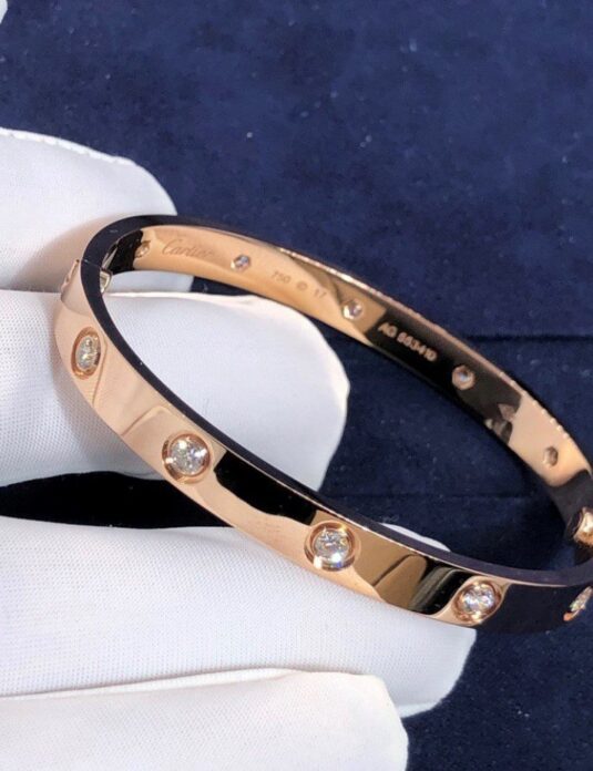 cartier 18k yellow gold and diamond love bracelet 10 side