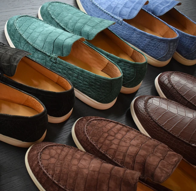 mocassini di coccodrillo passeggiata estiva