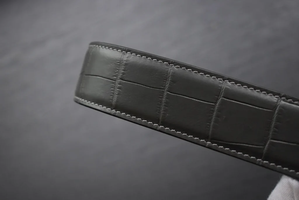 定制鳄鱼皮腰带 Hermès 近景