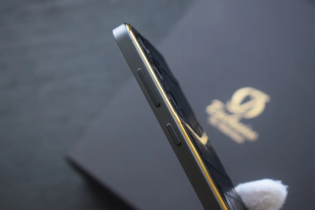 定制三星S25鳄鱼皮侧