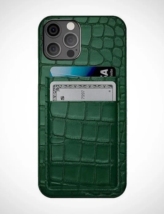 جراب هاتف آيفون من جلد التمساح الأخضر مع فتحات للبطاقات بنقشة جلد الزواحف وفتحة للكاميرا