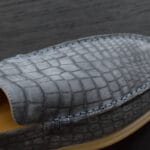 蓝色绒面鳄鱼懒人鞋