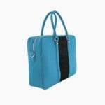 Hellblaue Ledertasche mit Krokodil schwarz