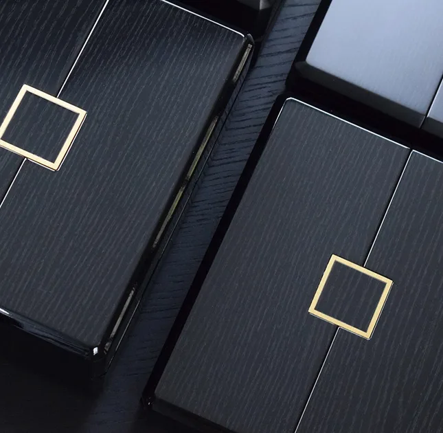LUXURY PACKAGING