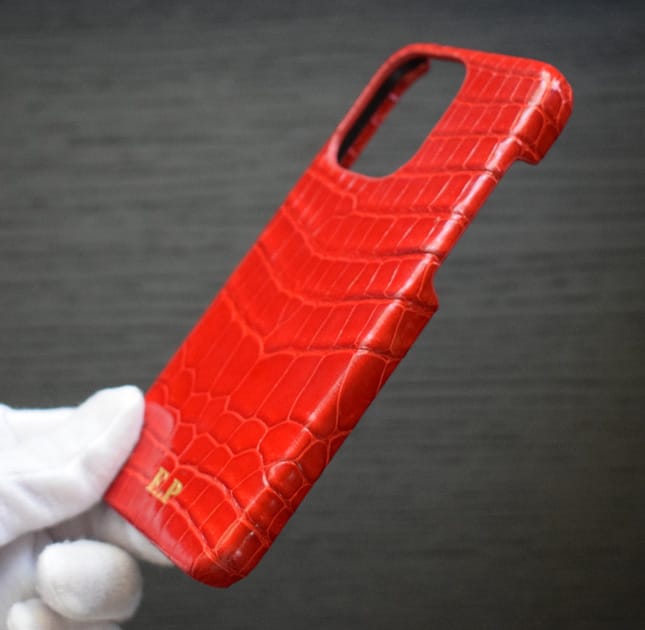 حالة آيفون مخصصة