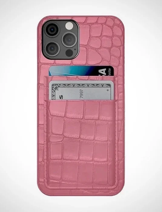جراب هاتف من جلد التمساح الوردي مع فتحات للبطاقات بنقشة جلد التمساح
