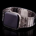Montre Apple en platine 7 gravure personnalisée3 e1658424563740