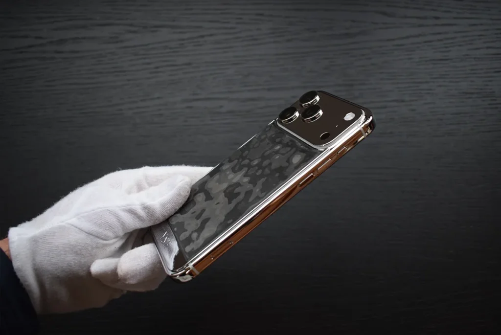 platin iphone 17 pro max carbon voll