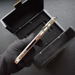 iPhone 17 Pro Max or blanc, noir crocodile, personnalisé