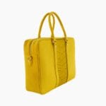 Gelbe Ledertasche mit Krokodil